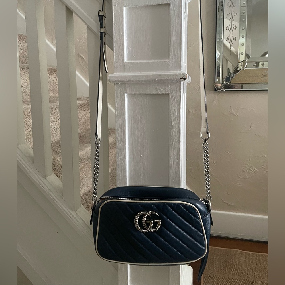 Navy Leather Gucci Crossbody - Picture 4 of 9